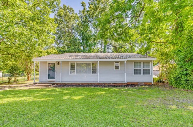 Charming 3BR House in Whiteville - Charming 3BR House in Whiteville