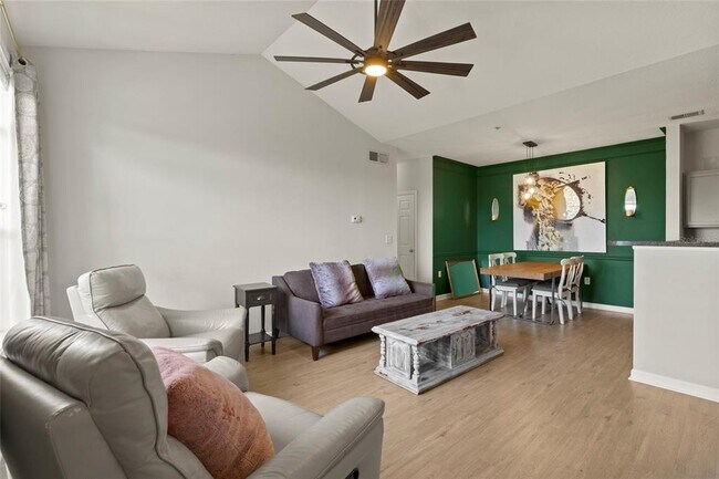 Photo - 4802 51st St W Unit 423