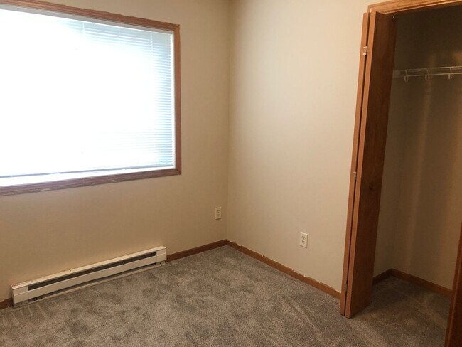 Photo - 1030 Knox Ave N Unidad 2