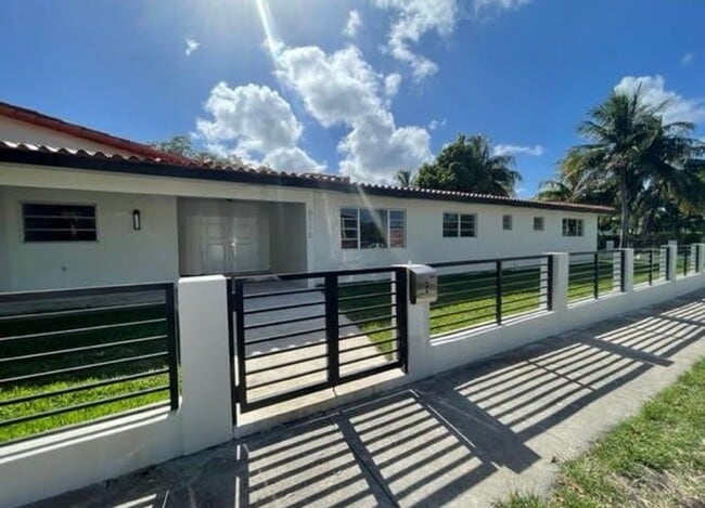 Photo - 2780 SW 31st Ave