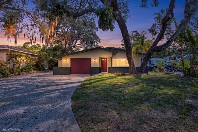 Photo - 211 Timberlane Dr