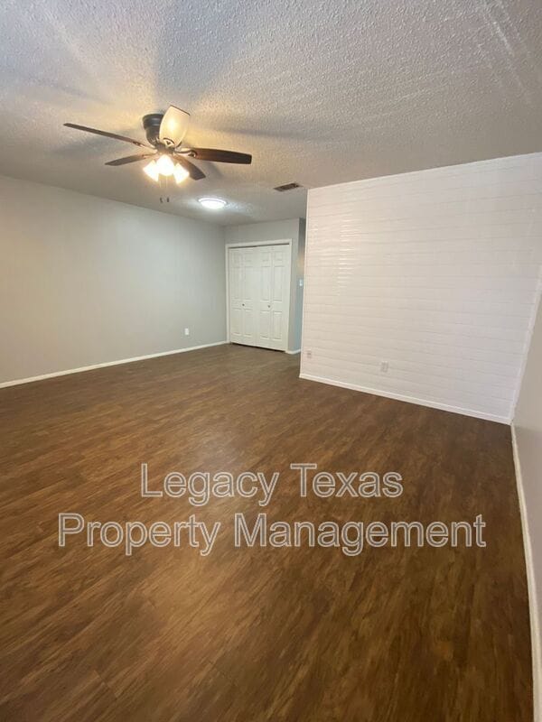 Building Photo - 1409 W Kilpatrick St Unit Apt #D