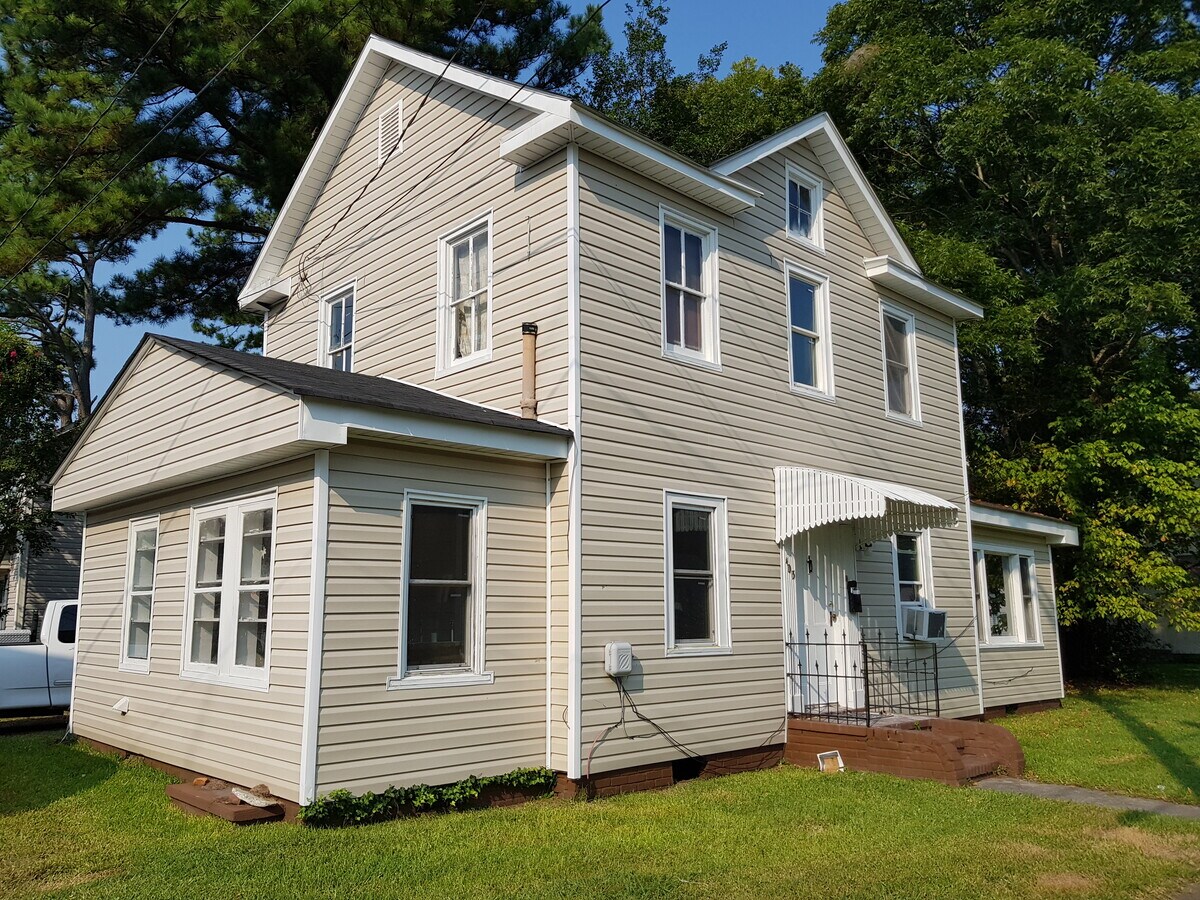 Photo - 405 E Cypress St House