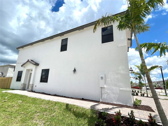 Photo - 23174 SW 129th Pl