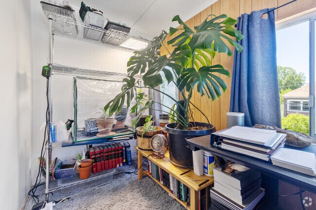 Building Photo - 27 Murray Hill Rd Unit 2 Rental