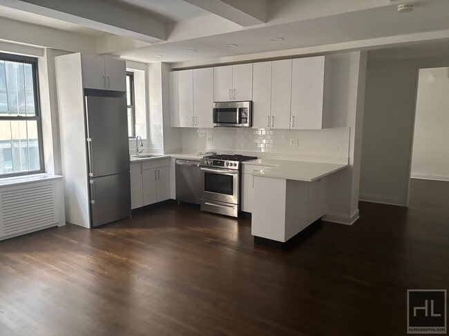 Building Photo - WEST 55 STREET Unit 12B