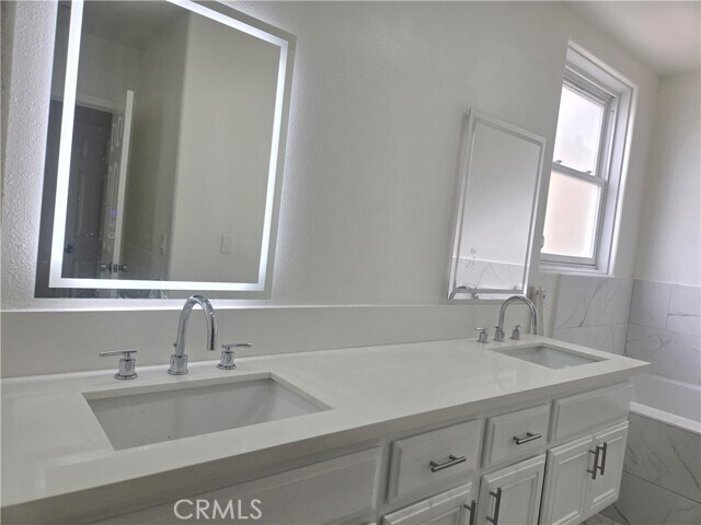 Photo - 25 S 15th Pl