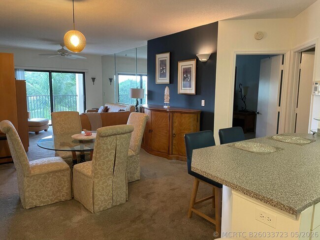 Photo - 2105 Lavers Cir Unit 407