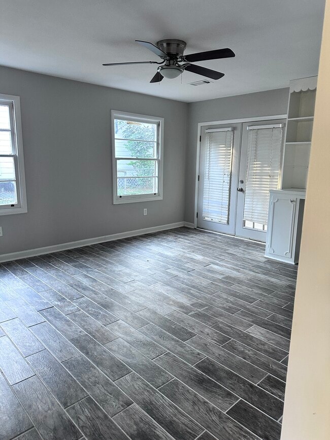 Photo - 1664 Yarbrough St