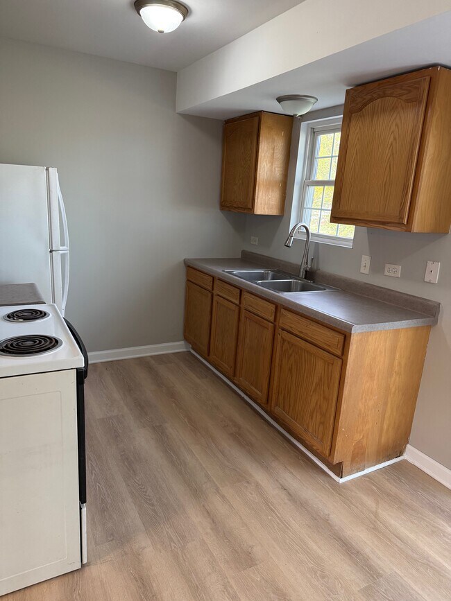 Photo - 101 E Bannon St