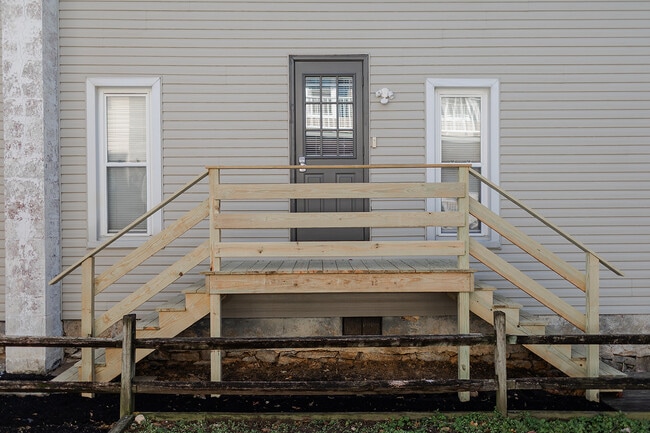 Photo - 6018 Carpenter St Apartments Unit 6018