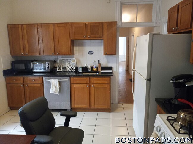 Photo - 190 Highland St Unit 1