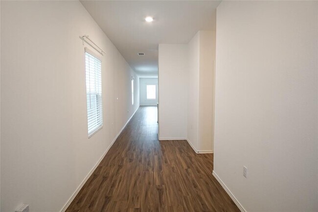 Photo - 14201 Lyndora Ln