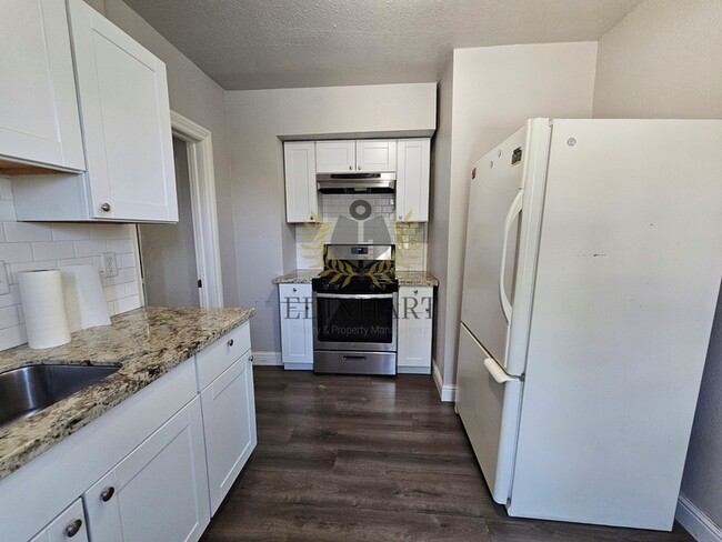 Photo - 915 N Harrison Ave