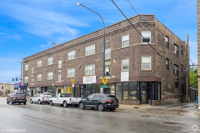 Building Photo - 518 S Laramie Ave Unit 0 Rental