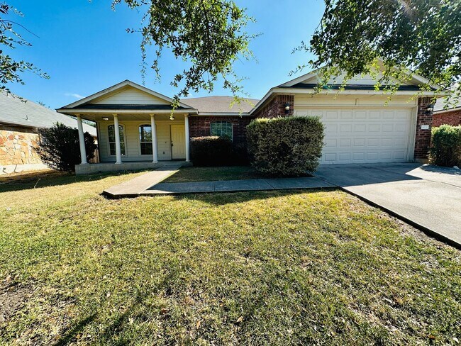 Check out this SWEET 4 bed/2 bath home! - Check out this SWEET 4 bed/2 bath home!