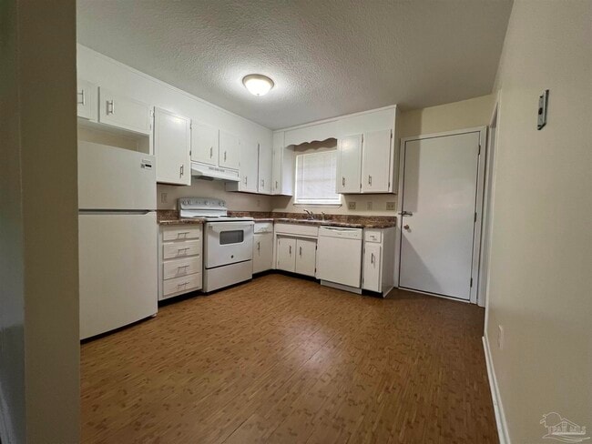 Photo - 4935 Yacht Harbor Dr