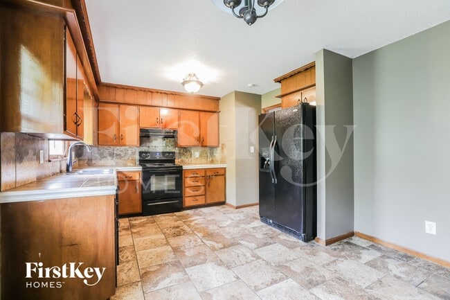 415 SW Stratford Rd