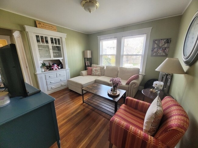 Photo - 31 Lyman Ave Unit 1