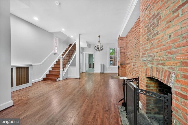 Photo - 1635 Marion St NW