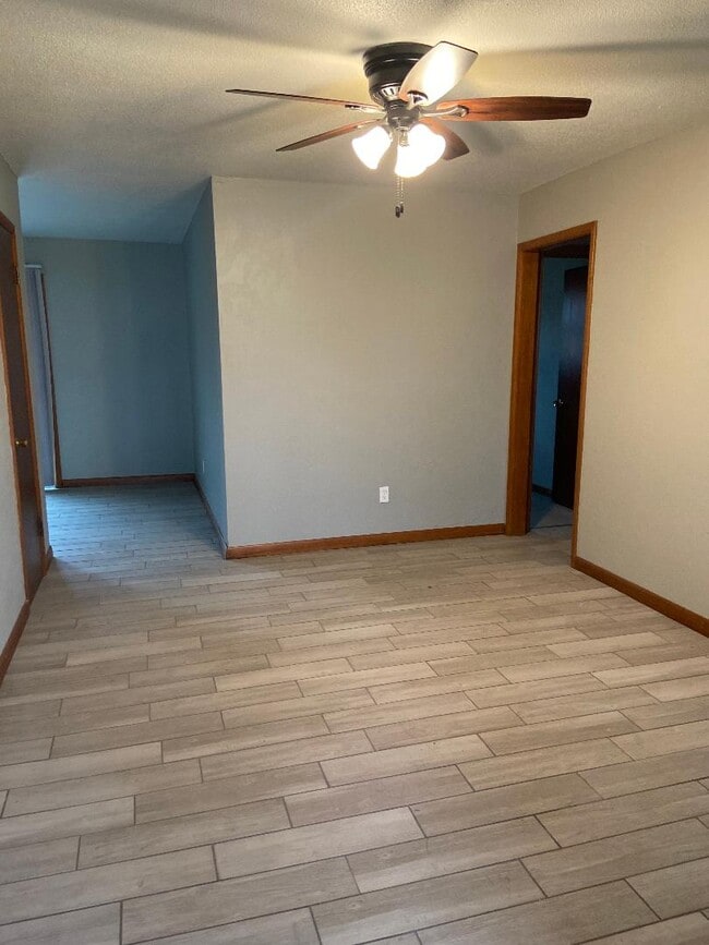 Photo - 1506 Canterbury St