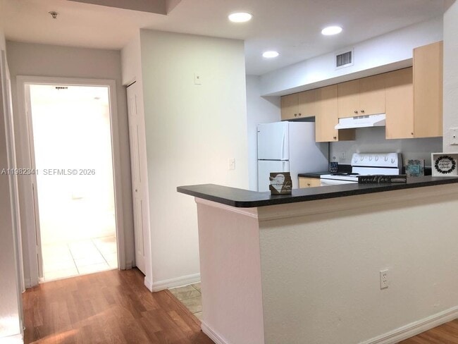 Photo - 2544 Centergate Dr Unit 308