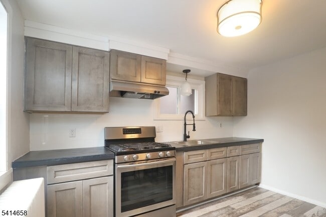Photo - 17 N Franklin St