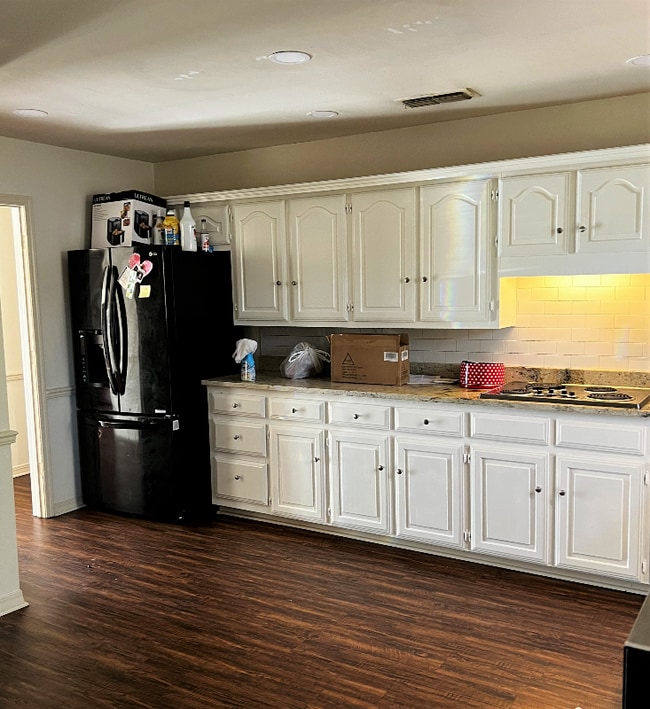 4816 Gretna Green Ln