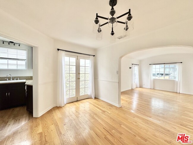 Photo - 1452 S Wooster St