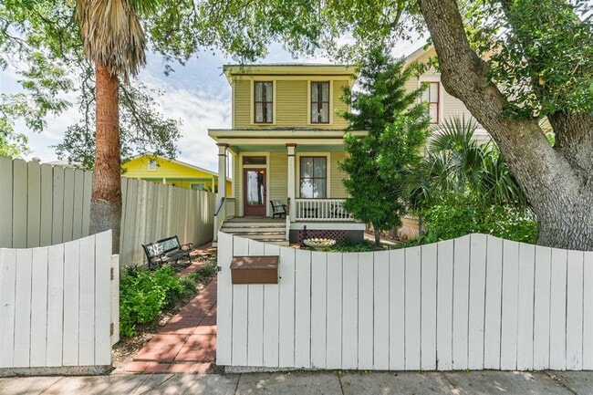 Photo - 1402 26th St Casa