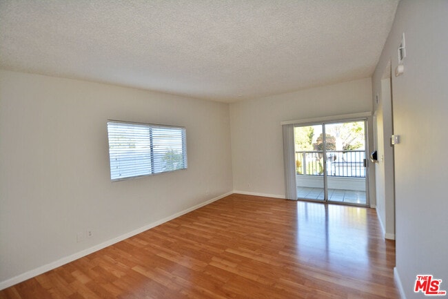 Photo - 131 N Florence St