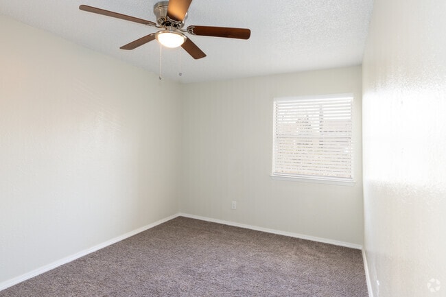 2BR, 1BA - 870SF2 - Dormitorio principal