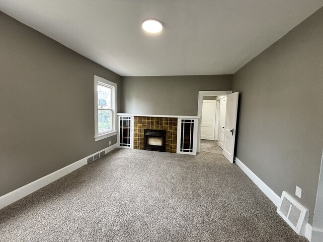 Photo - 330 Columbus Ave NW