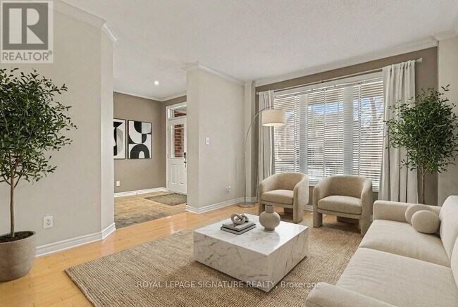 Photo - 129 Tapestry Dr