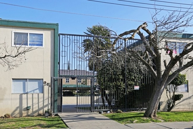 Photo - # Illinois 918