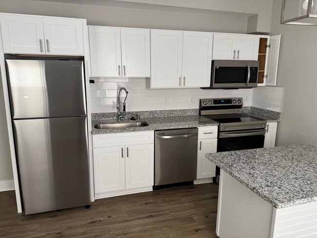 Photo - 204-206 E Woodrow Ave Unit 206 E Woodrow Ave