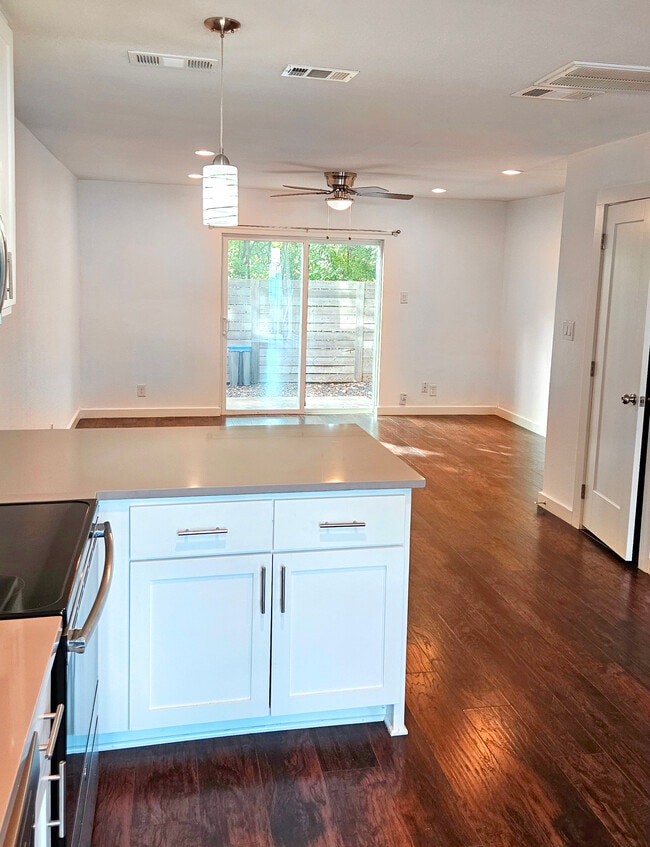 Photo - 3812 Southway Dr Unidad 102