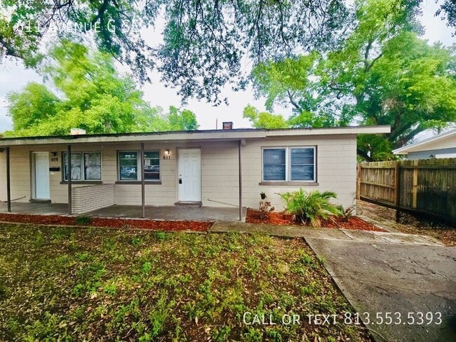 Photo - 611 Ave G SE