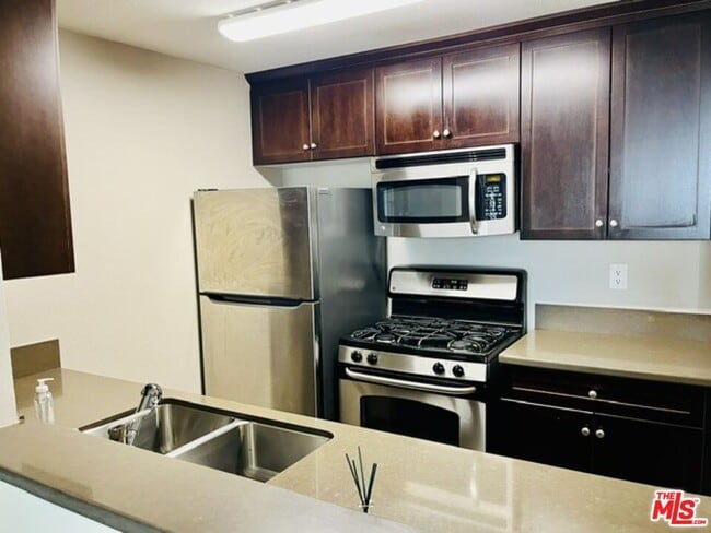 Photo - 7320 Hawthorn Ave Unidad 308