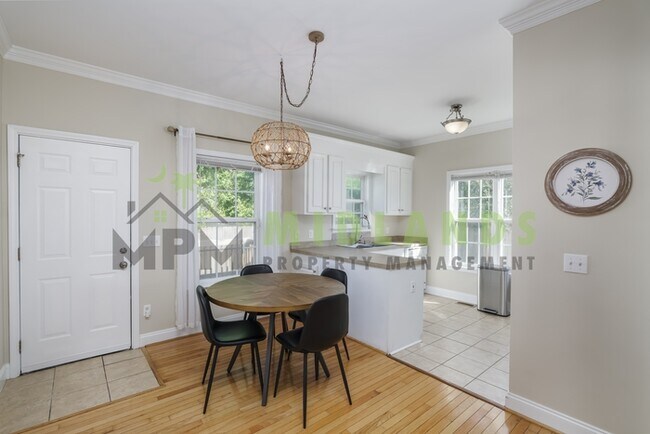 Photo - 3875 Timberlane Dr
