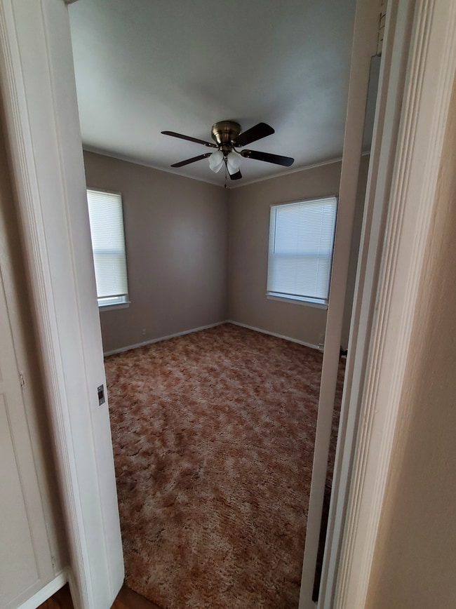 Photo - 132 Moffett Dr