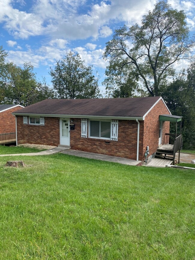 Photo - 733 Darlington St