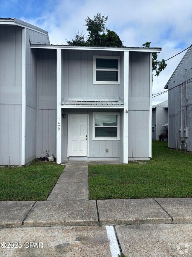 Building Photo - 1629 N James Ave Rental