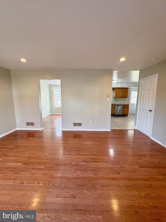 Photo - 106 Sunset Way