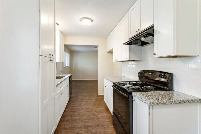 Photo - 5427 Bungalow Ln