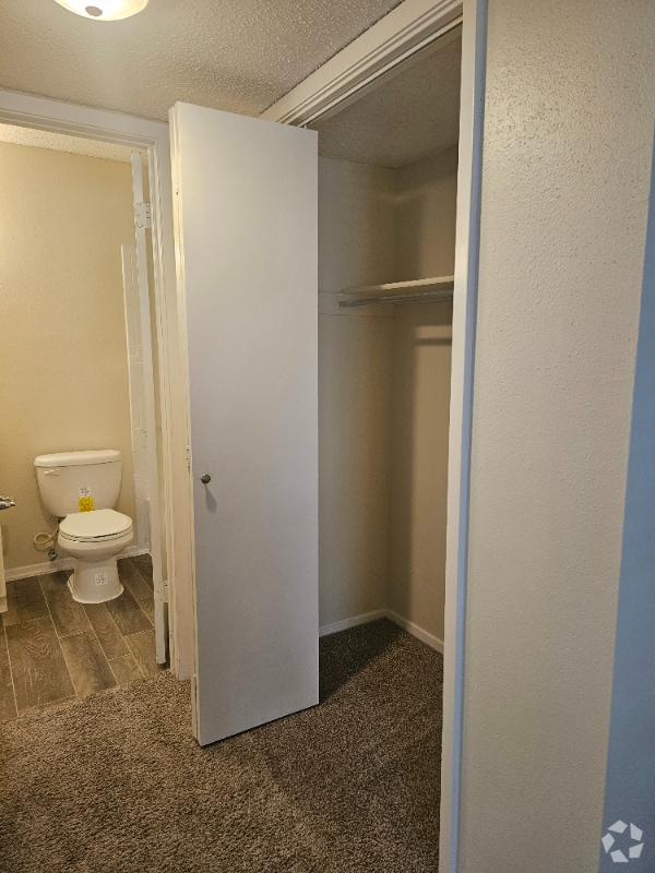 Building Photo - 3501 Renzel Blvd Rental