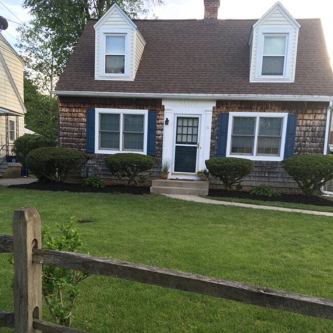 House - 31 Linwood Ave Rental