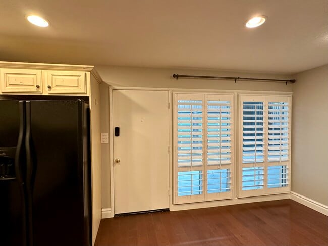 Entrance - keypad lock - 73 F St E Unit 2