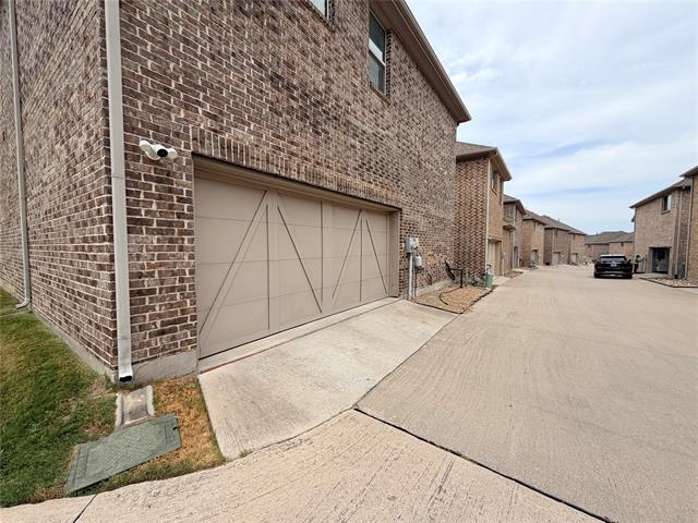 2432 Cathedral Dr