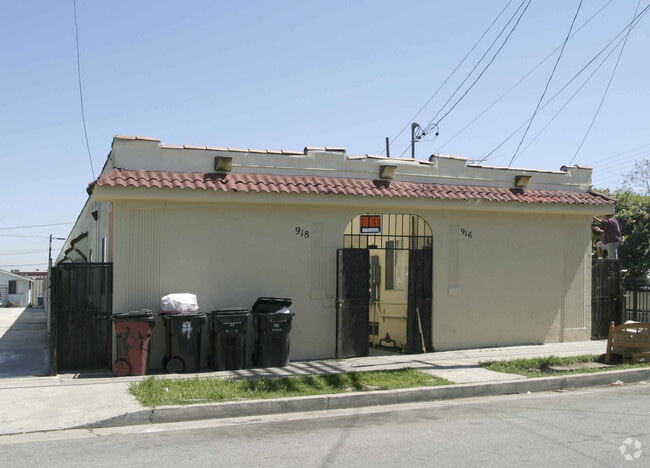 Watson Apts